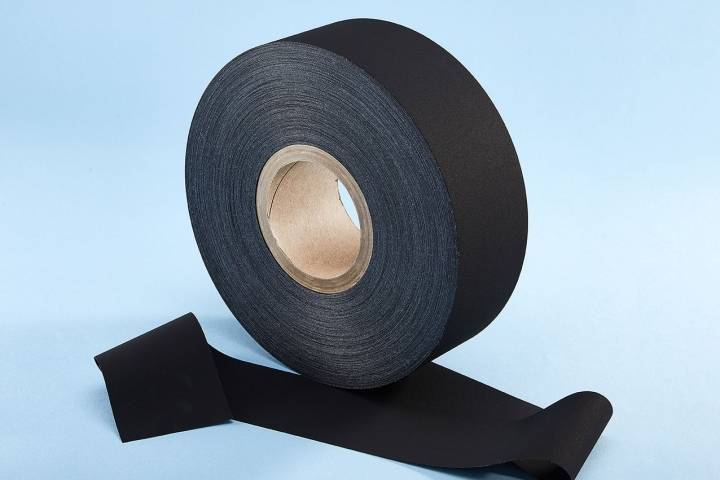 Water blocking tapes